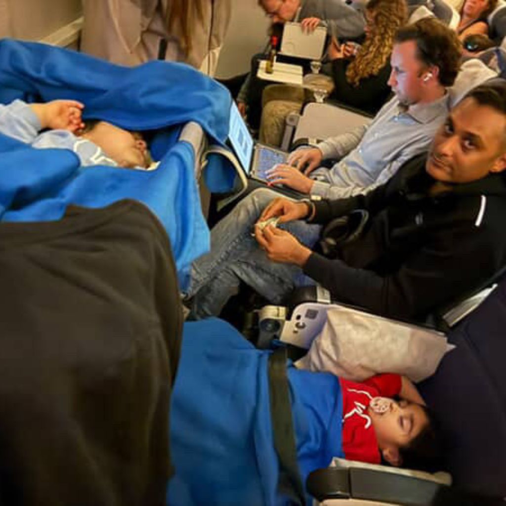 Plane Pal™ Self-Inflating Pillow